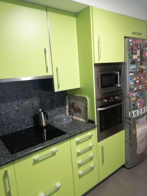 Habitacion En Piso Compartido Cerca De Playa De Samil Vigo Zewnętrze zdjęcie